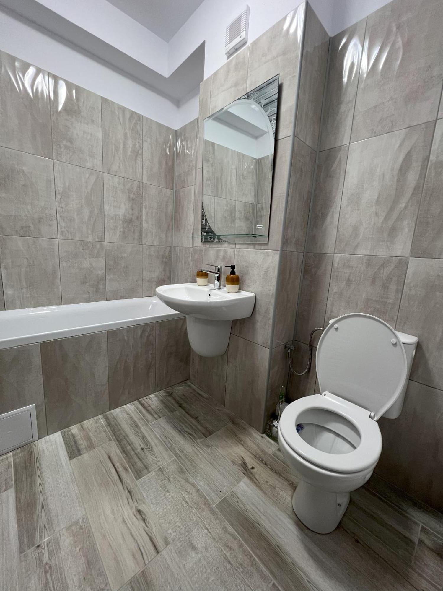 Refined Studio Haven At Exigent Plaza - 08 Bucareste Exterior foto